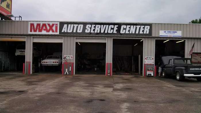 Maxi Auto Service Center Picture 2