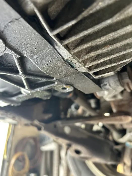 Roberts Auto Repair Picture 4