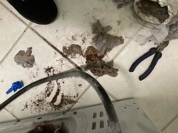 HQ Solution LLC Picture 1