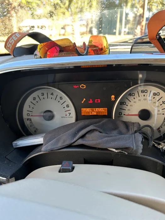 Avery's Automotive Picture 4