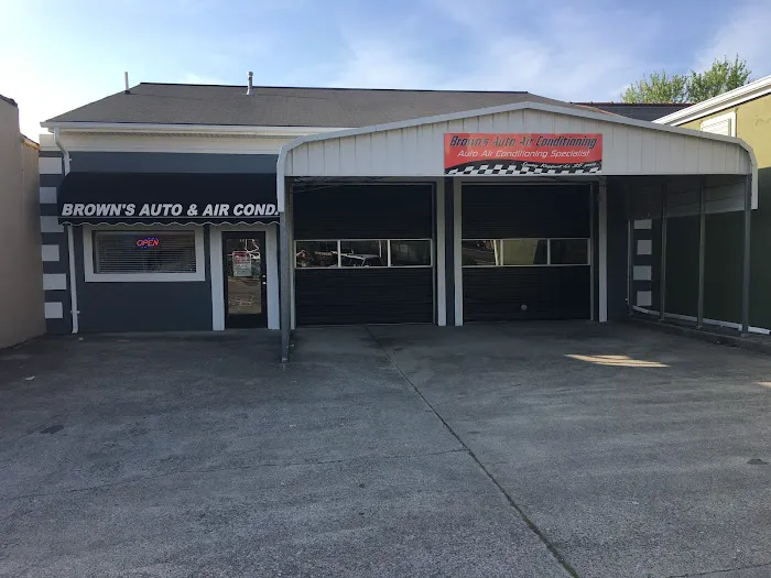 Brown's Auto & Air Conditioning Picture 1