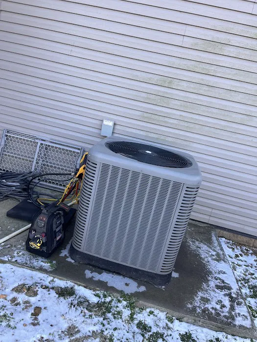 Pinnacle Air TN Picture 1