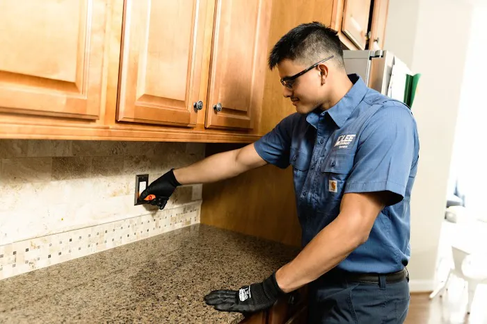 Lee Company Picture 3