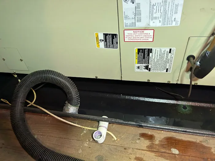 LYON HEATING AND AIR CONTRACTORS LLC Picture 9