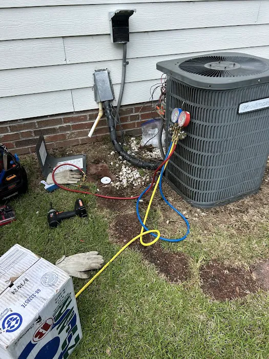 LYON HEATING AND AIR CONTRACTORS LLC Picture 7