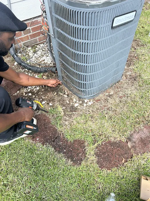 LYON HEATING AND AIR CONTRACTORS LLC Picture 10