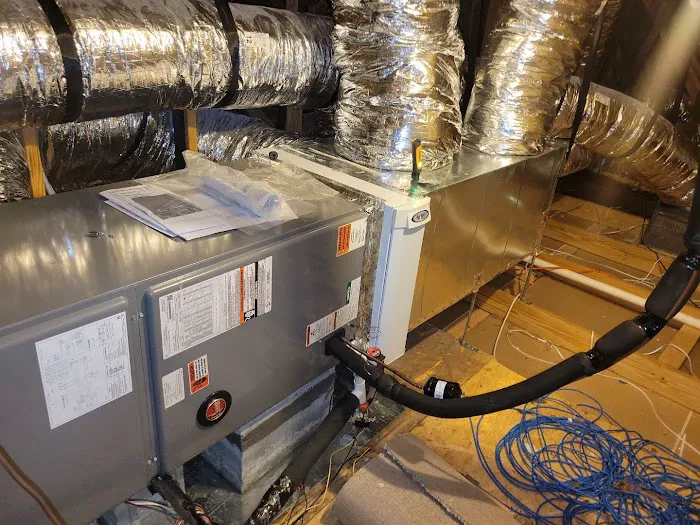 Comfort Hounds Heating & Cooling Picture 10