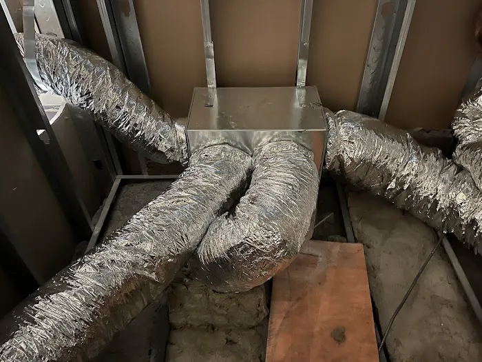 Chuck's Heating Cooling & Refrigeration. Co. Picture 10