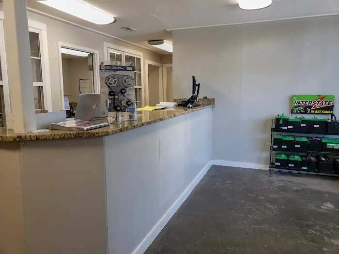 Averill Automotive Picture 9