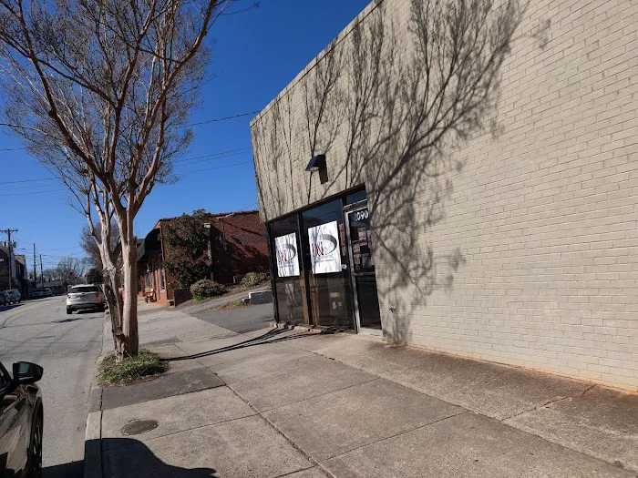 D&L Parts Company Picture 2