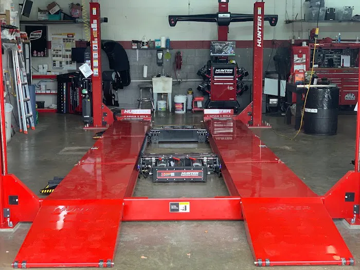 Hall's Auto Services & Repair LLC Picture 6