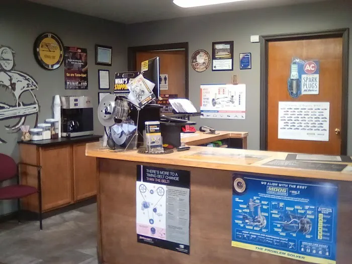 Hall's Auto Services & Repair LLC Picture 8