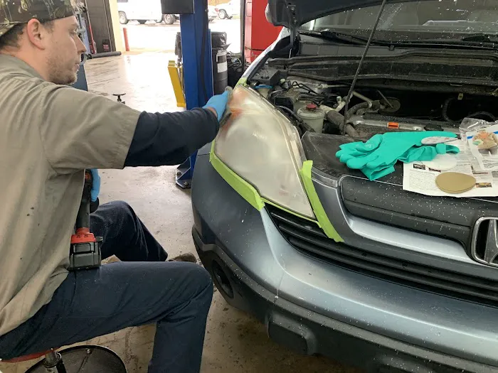 Hall's Auto Services & Repair LLC Picture 5