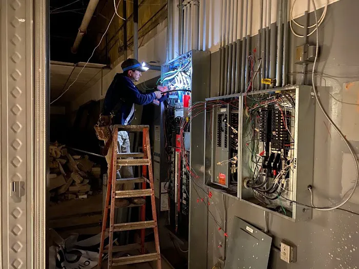 2 Hippies Home Services Picture 8