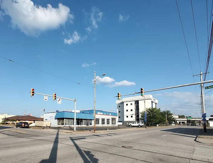 Steve & Stacy's Servicenter Picture 1