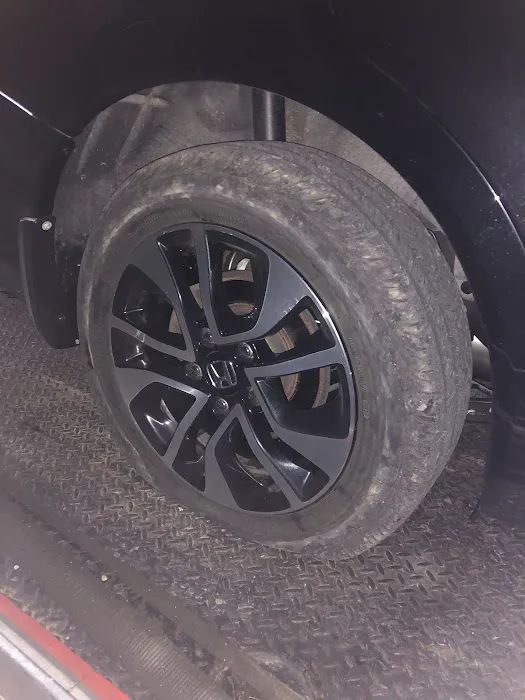 Steve & Stacy's Servicenter Picture 4