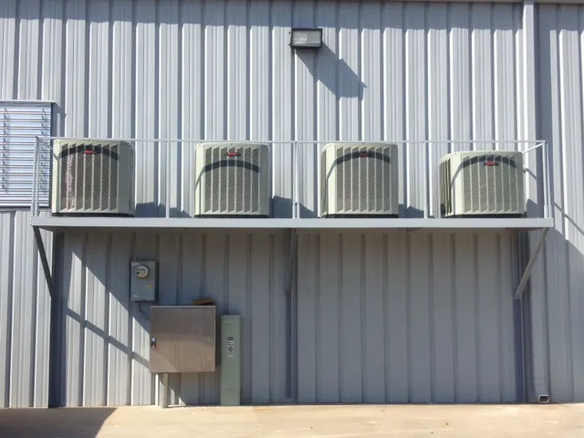 Universal Heating & Cooling Picture 6