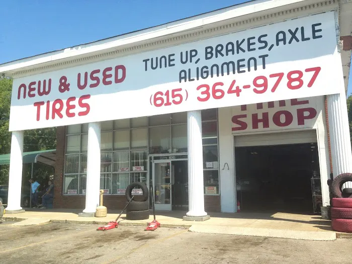 Auto Repair Center Picture 6