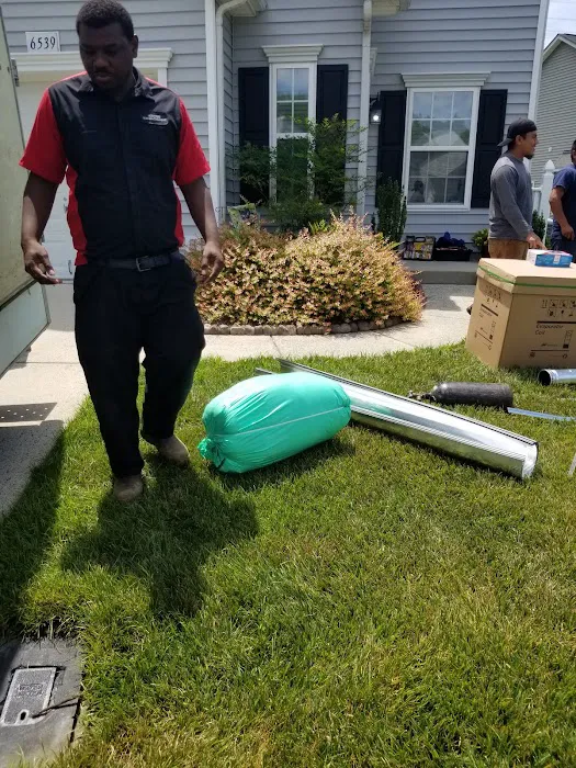 Heating + Air Paramedics Picture 2