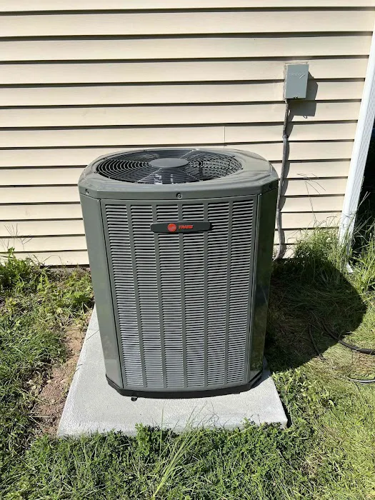 Heating + Air Paramedics Picture 3