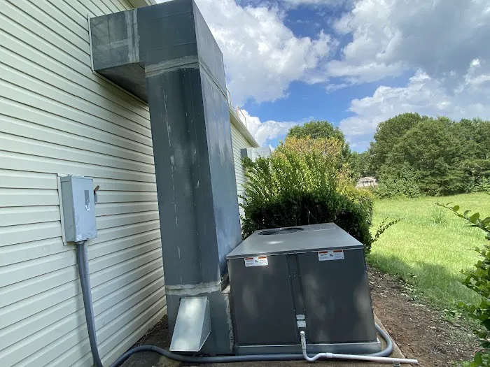 Heating + Air Paramedics Picture 5