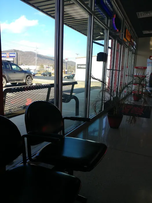 Eagle Tire Pros Picture 6