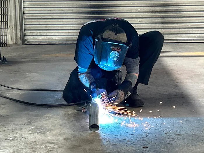 A&R Complete Auto Care Picture 2