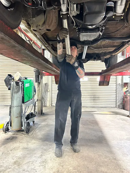 A&R Complete Auto Care Picture 4