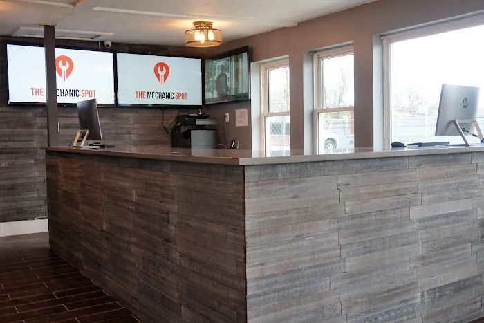 The Mechanic Spot Picture 10