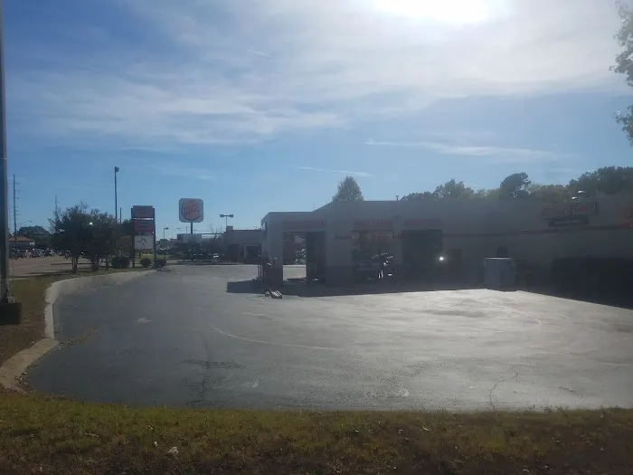 Grease Monkey Picture 2