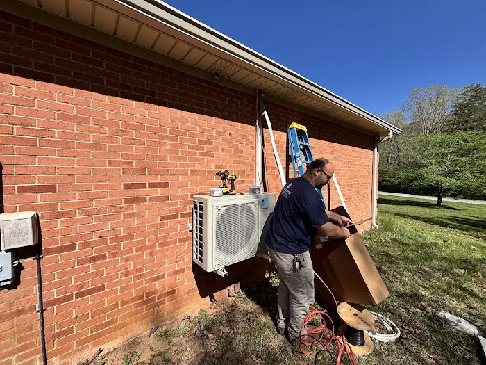 Roanoke Mechanical Heating & Cooling Picture 1