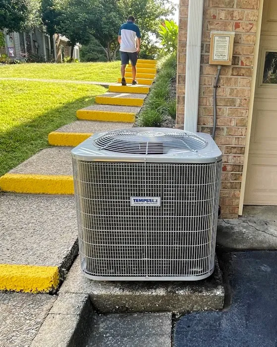 One Hour Heating & Air Conditioning® of Clarksville Picture 4