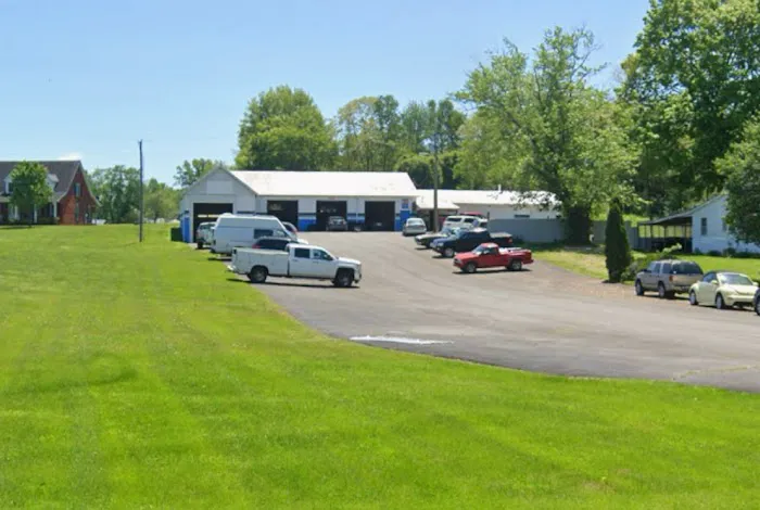 JIMMY JONES AUTO REPAIR Picture 2