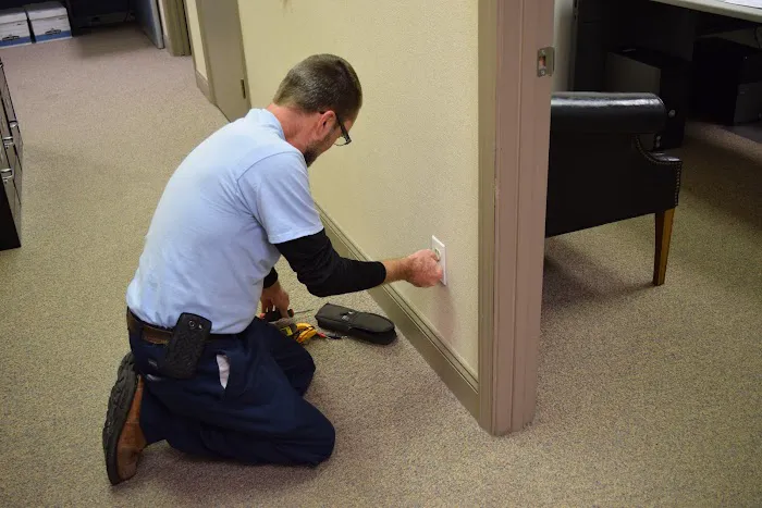 Metro Maintenance Picture 7