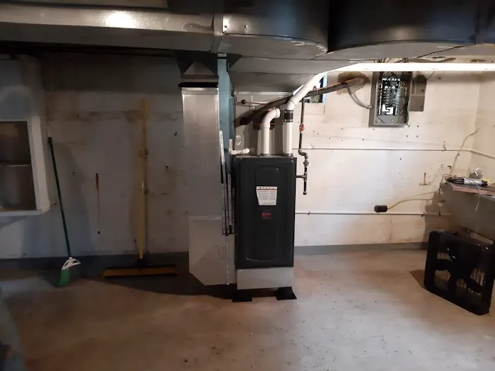 Ross & Williamson Inc Picture 2