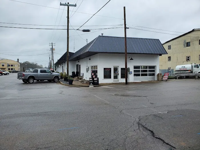 Thompson's Tire & Service Center Picture 1