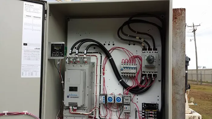 Hendry Services, LLC Picture 2