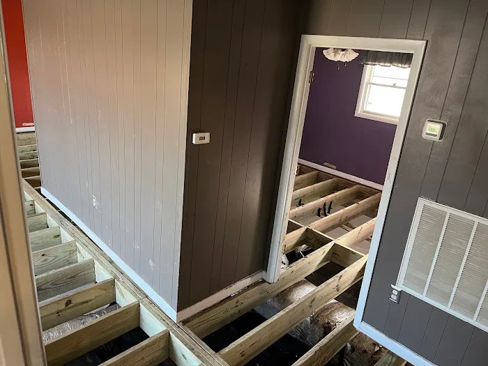 The Crawlspace Ace Picture 6