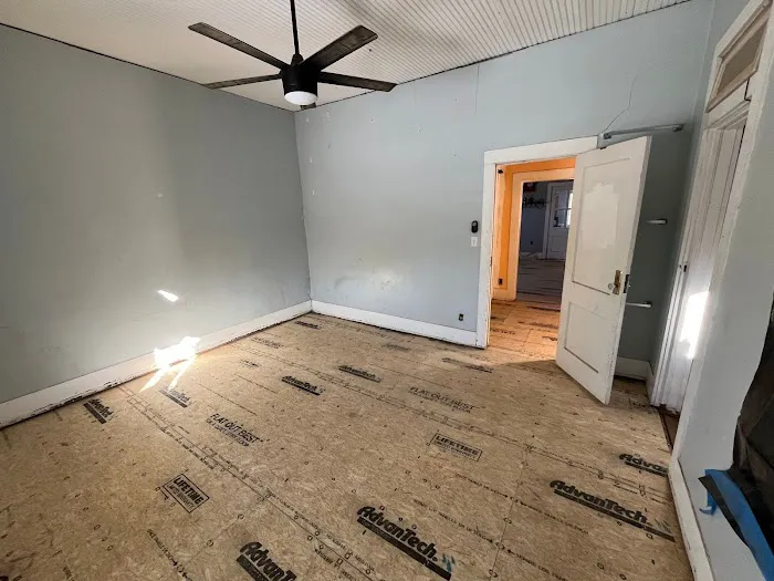 The Crawlspace Ace Picture 8