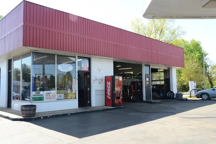 3rd Street Auto Repair Picture 3