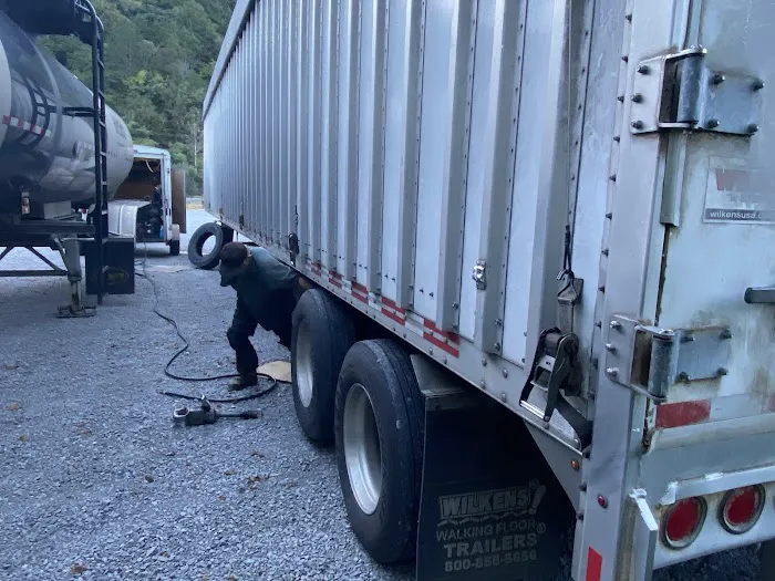 Blair's Mobile Service & Truck Repair Picture 6