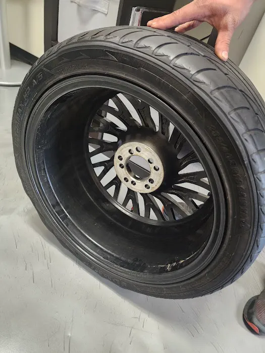 Plaza Tire Service Picture 5
