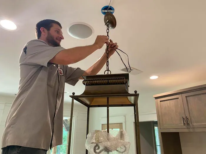 Reed Electric Picture 8