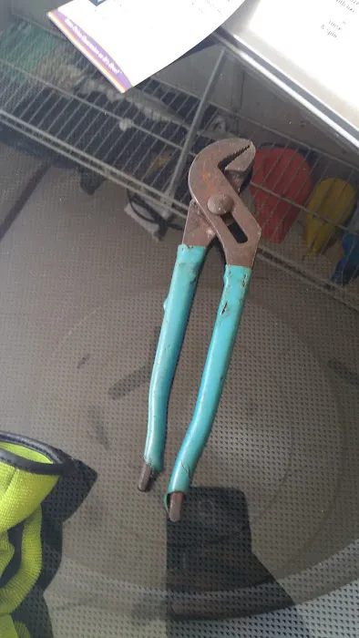 Robbies Auto Repair Picture 2