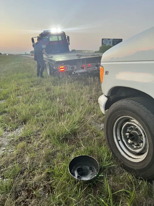 Chris' West Side Auto Service LLC Picture 3