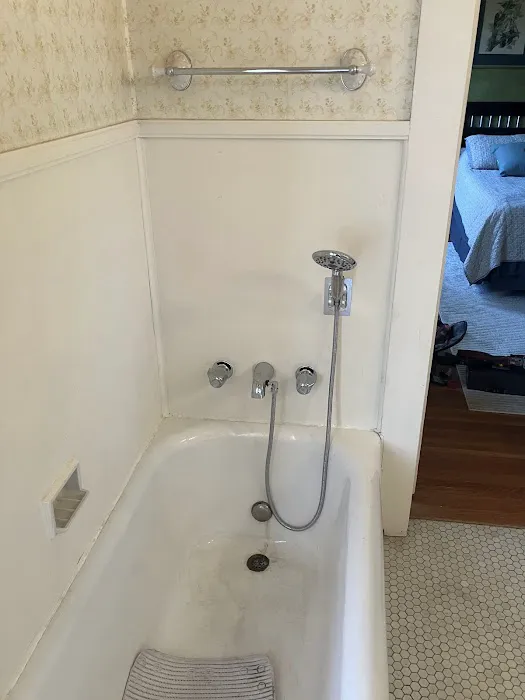 Bud's Plumbing & Repair Service Picture 10