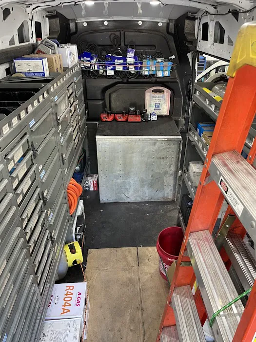 Mobile Reefer & AC Repair Picture 3