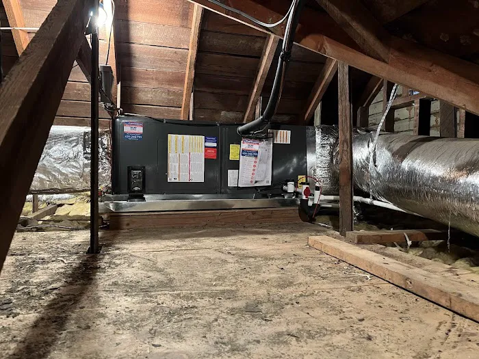 Monticello Air Picture 2