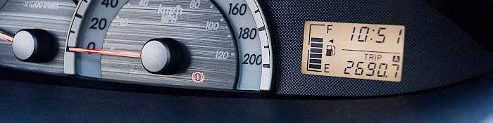 Dee's Automotive Picture 1