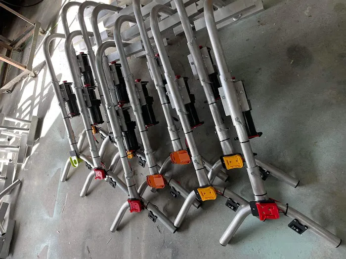 The Pick Me Up RV AC Lift Picture 10